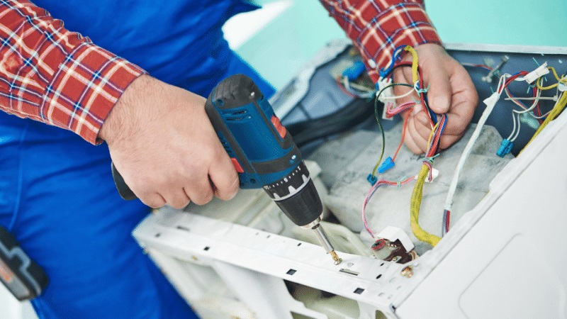 Şişli Bosch Bosch çamaşır makinesi kart tamiri – Su almama arızası orijinal parça ile giderildi. - Teknik servis örneği